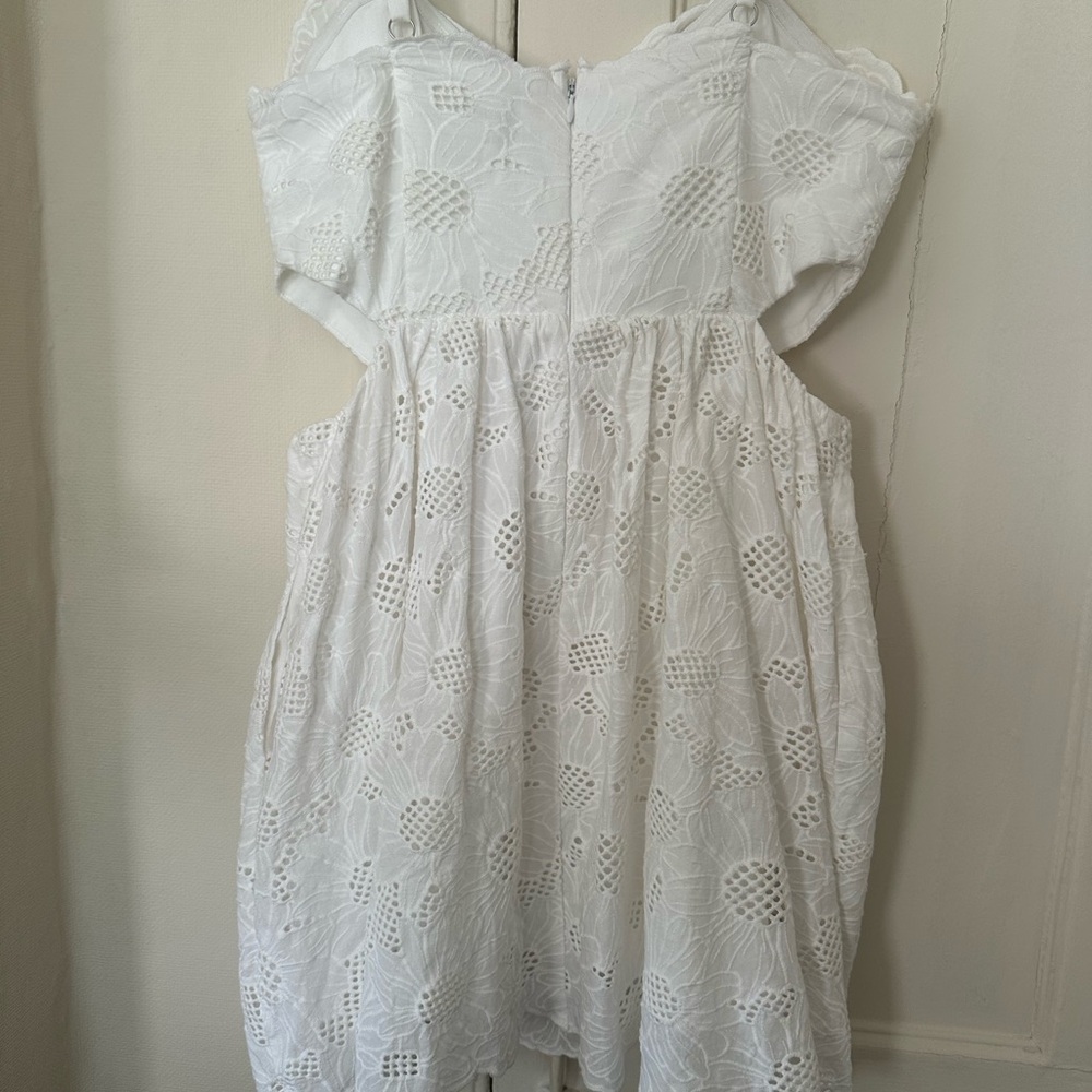 Milly Bea Tournesol Eyelet Dress, white, Size 4 - Picture 2 of 8